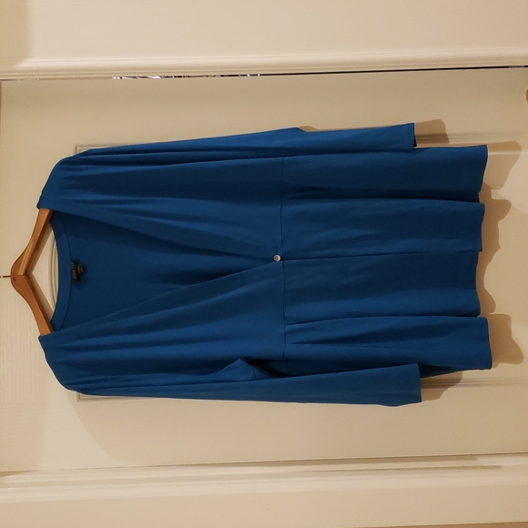 J. Jill Jackets & Blazers - Flared blue blazer plunge deep top